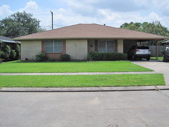 2nd image of 212 Malibou Blvd
