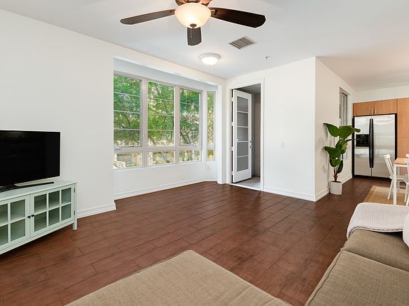 2nd image of 1465 C St Unit 3301