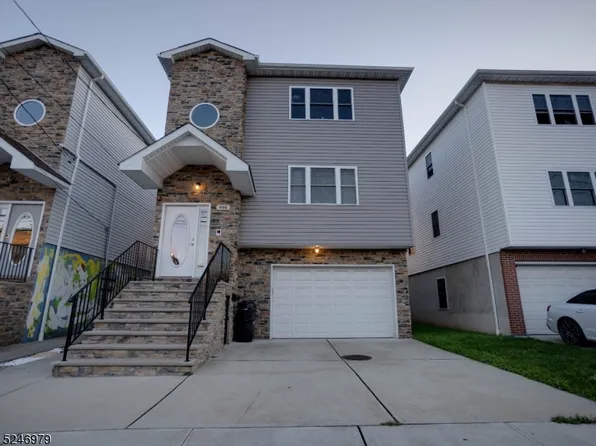 1068 E Grand St, Elizabeth City, NJ 07201