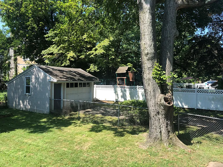 615 Lawson Ave — Photo 25