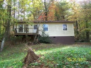 110 Oak Dr, N Wilkesboro, NC 28659