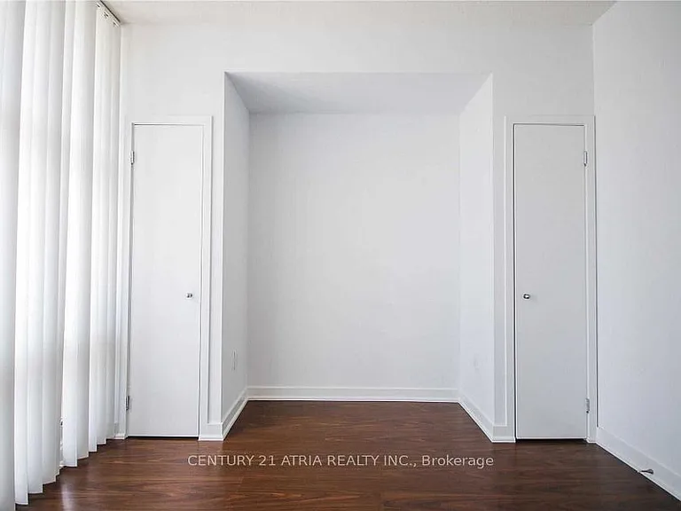 9 Spadina Ave #618 — Photo 13