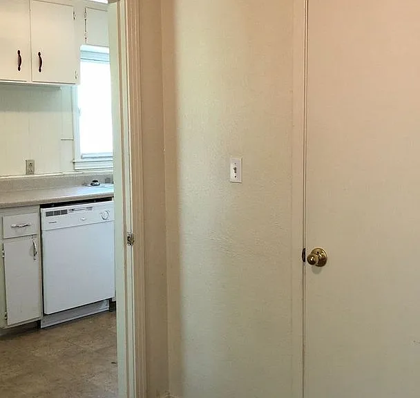 806 Carlisle Ave — Photo 15