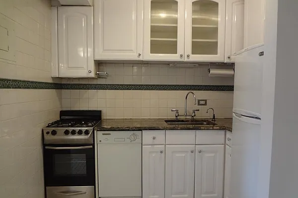 Sold by Corcoran | media 15