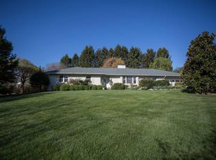 208 Mount View Dr, Staunton, VA 24401