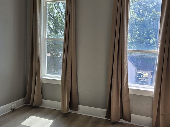 4th image of 101 S Belleville St #B