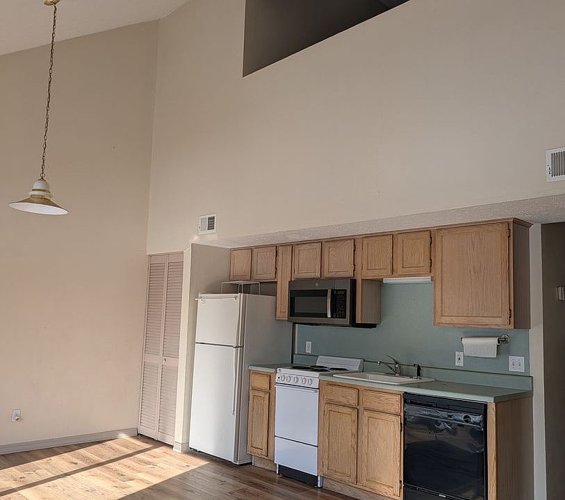 1st image of 540 Abby Ln APT 8
