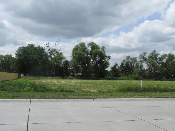 Vista Way #2, York, NE 68467