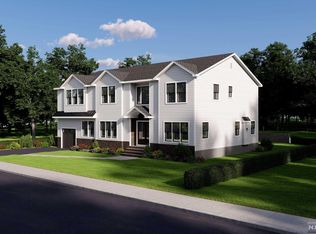 218 Mohawk Dr, River Edge, NJ 07661