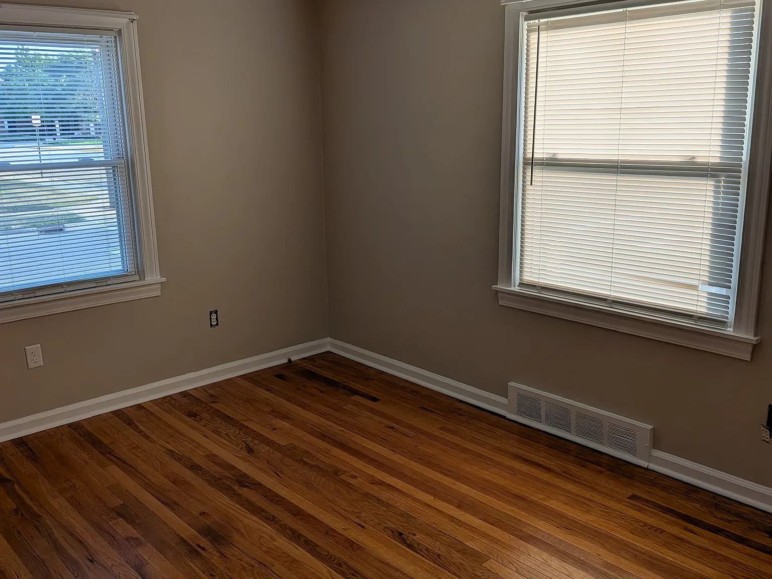 3 bed, 1152 sqft, $1,750 — Photo 4
