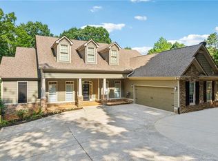 148 Copper Hills Dr, Canton, GA 30114