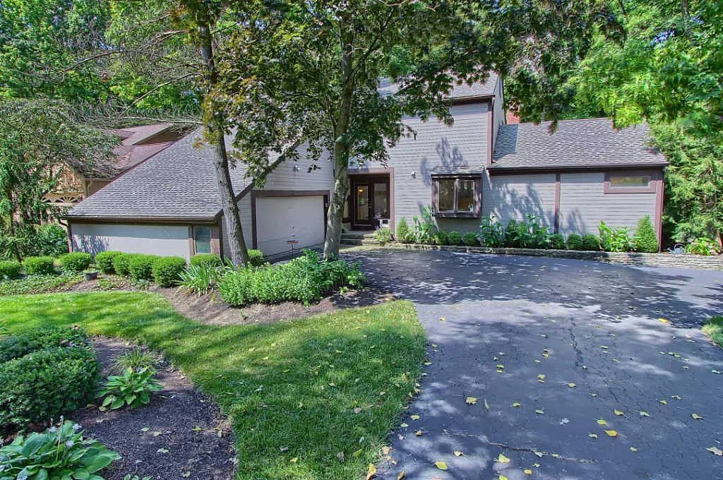 5482 Aryshire Dr photo 1