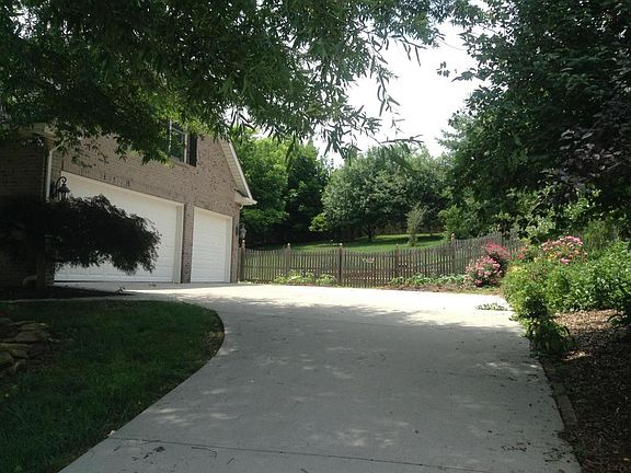 2nd image of 4923 Shannon Run Dr