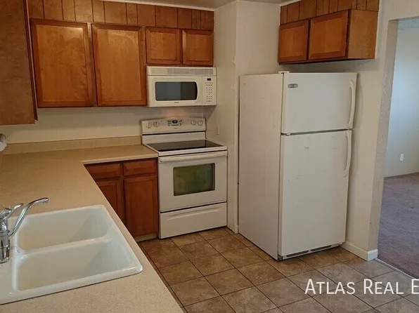 920 Bishop Ct APT B, Castle Rock, CO 80104