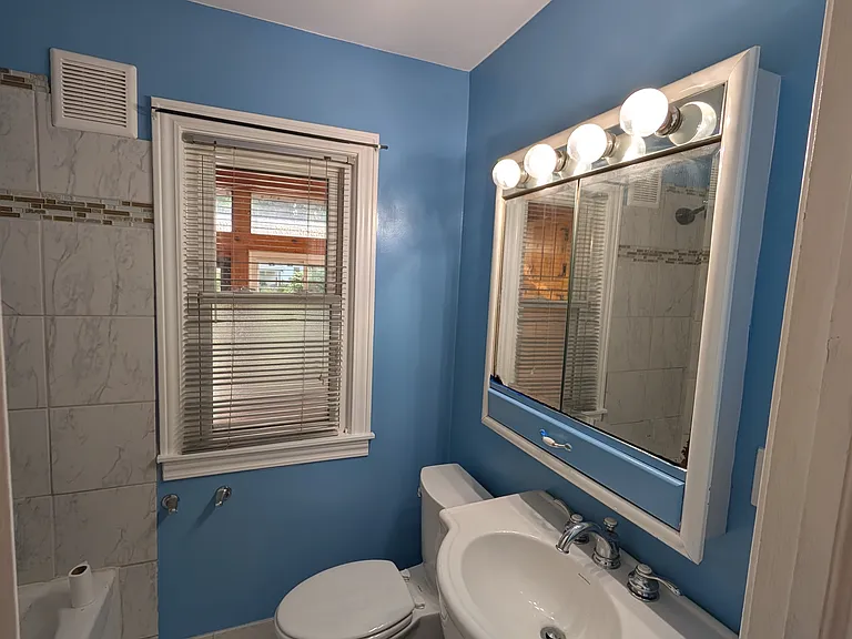 1749 Margaret Ave SE — Photo 6