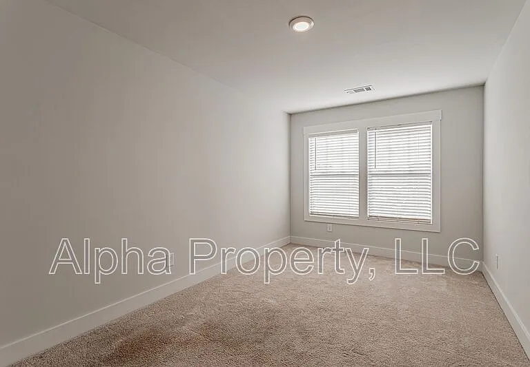 32 Mardale Ln — Photo 11