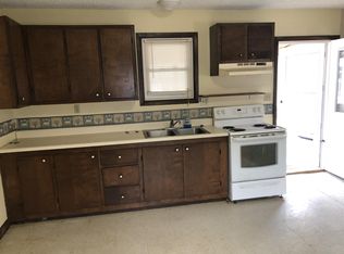 90 W River St #5, Orange, MA 01364