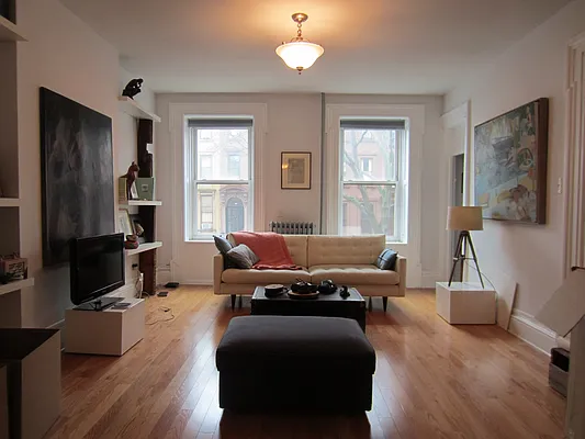 Rented by Aguayo & Huebener Brooklyn | media 3