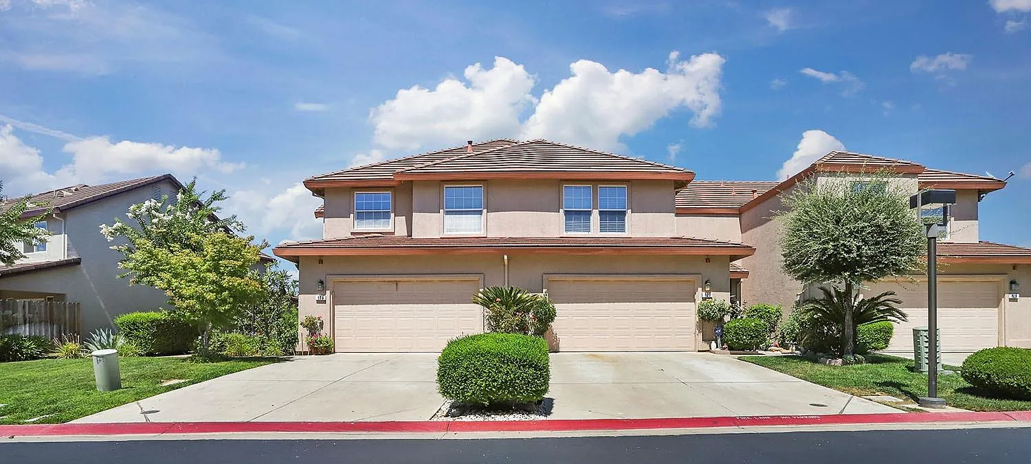 827 Polar Bear Cir photo 1