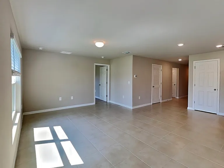 4731 Gillot Blvd — Photo 2