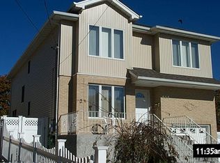 856 Court Rd, Franklin Square, NY 11010