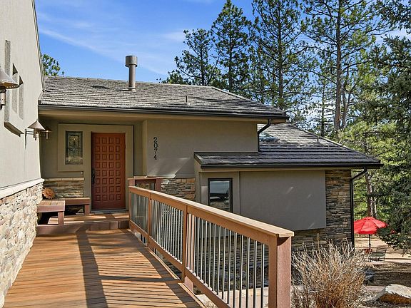 4th image of 2074 Foothills Dr S