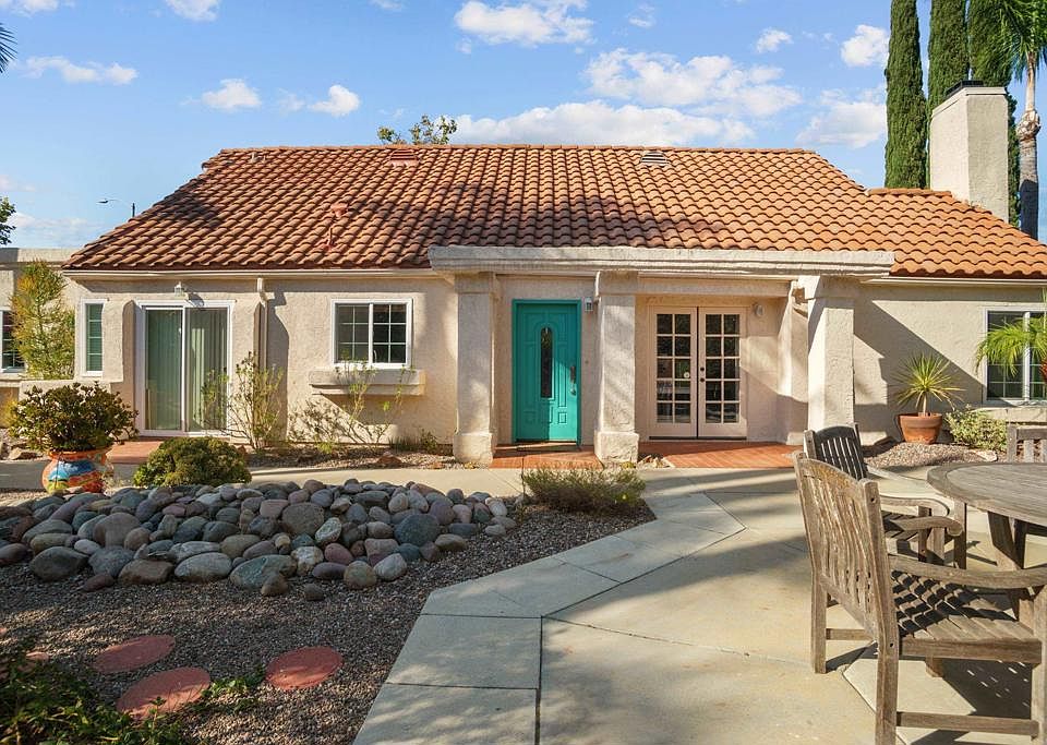 1st image of 1852 Villa Del Dios Gln
