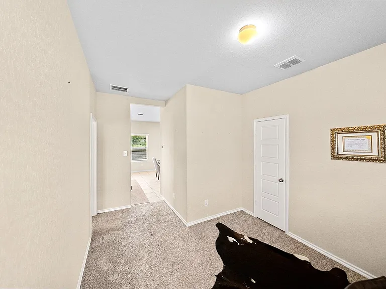 5702 Cicada Cir — Photo 17