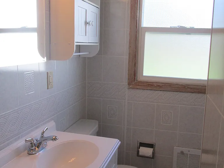 408 Ramona Ave — Photo 9