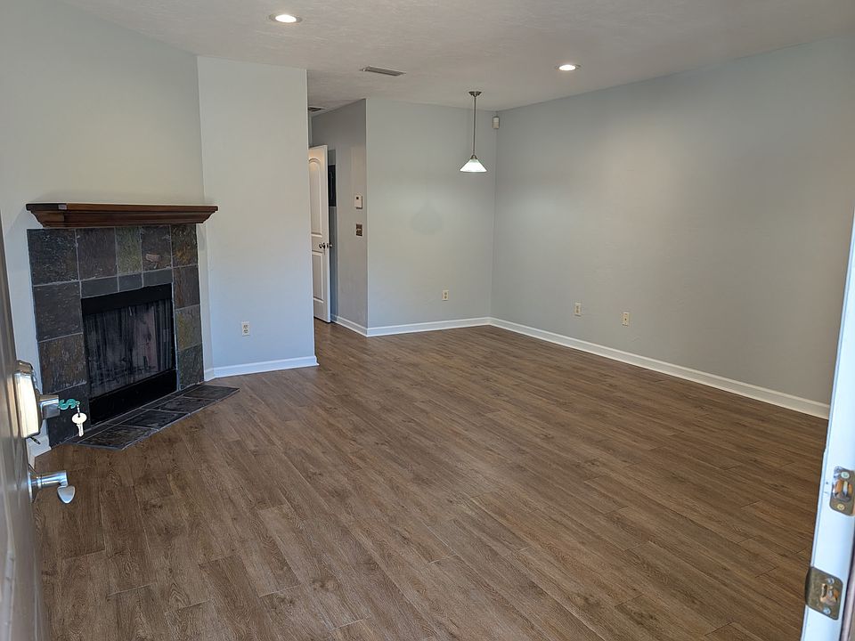 1st image of 2504 Mar Ct