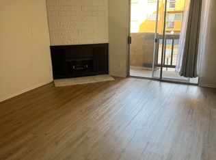 355 S Madison Ave Unit 204, Pasadena, CA 91101