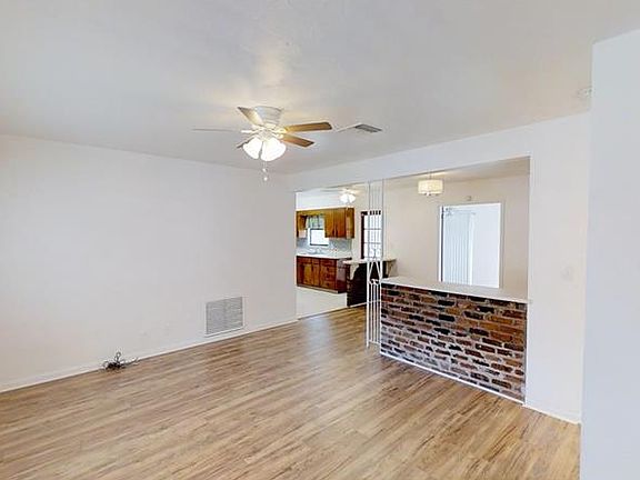 2nd image of 745 63rd Ave S