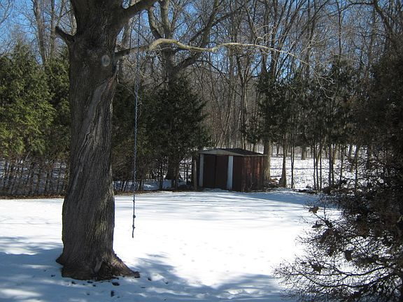 3rd image of 450 Walker Ave