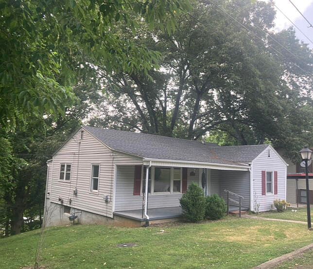 1st image of 2307 Pine Ave