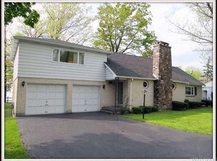 4548 Lake Shore Rd, Hamburg, NY 14075