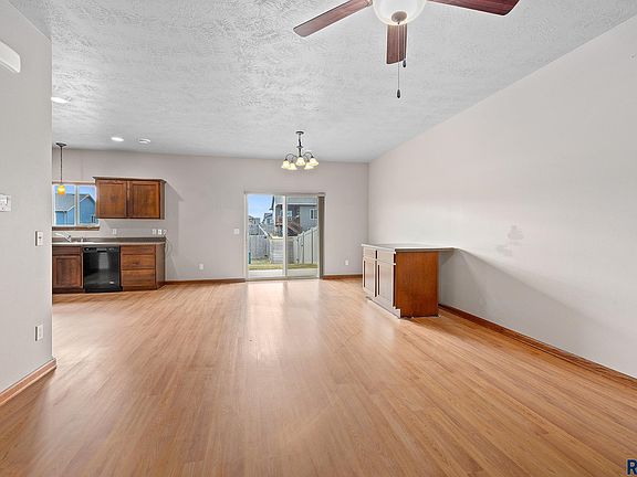 4th image of 4413 W Townsley Pl