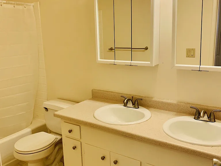 Berkshire Terrace Apartments — Photo 13