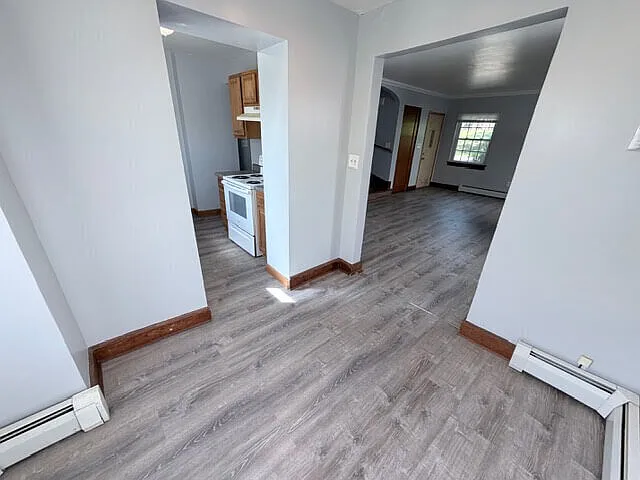 3 bed, $1,800 — Photo 4