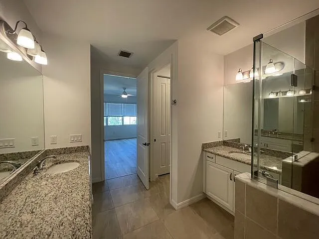 12921 Trevi Isle Dr — Photo 24