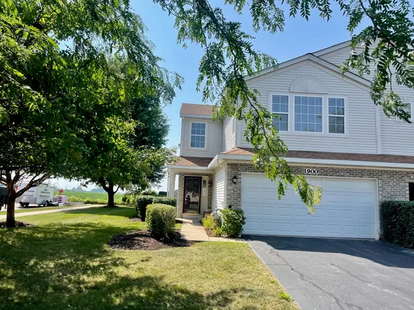 1900 Candlelight Cir #1900, Montgomery, IL 60538