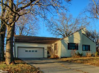 1009 Southview Dr, Fairfield, IA 52556
