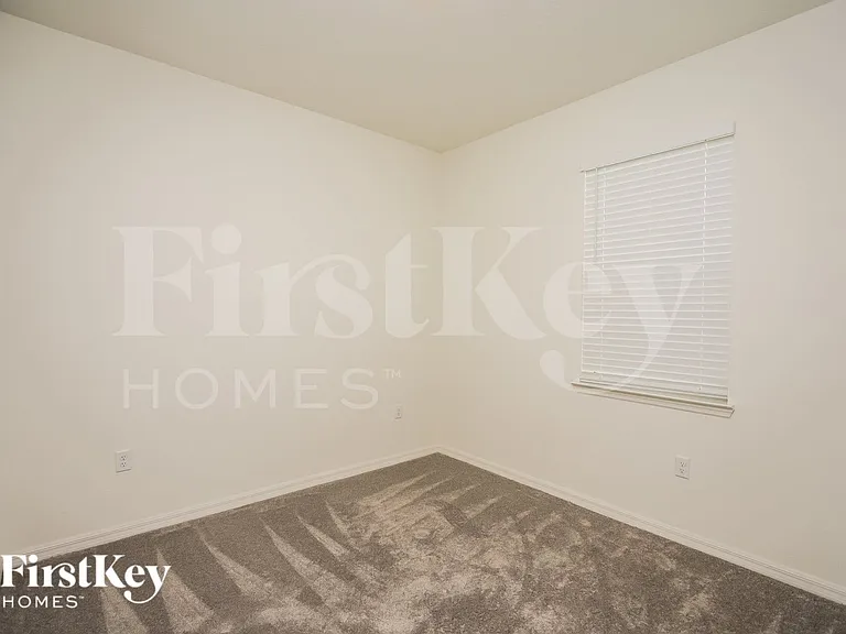 336 Corbel Ln — Photo 11