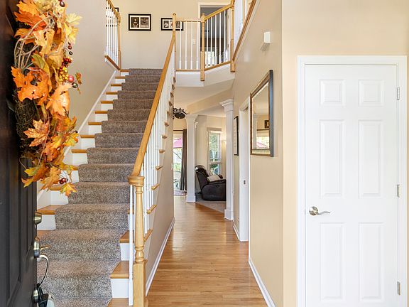 3rd image of 24639 Lincolnway St