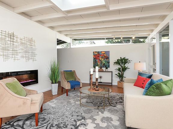 2nd image of 2459 Tamalpais St