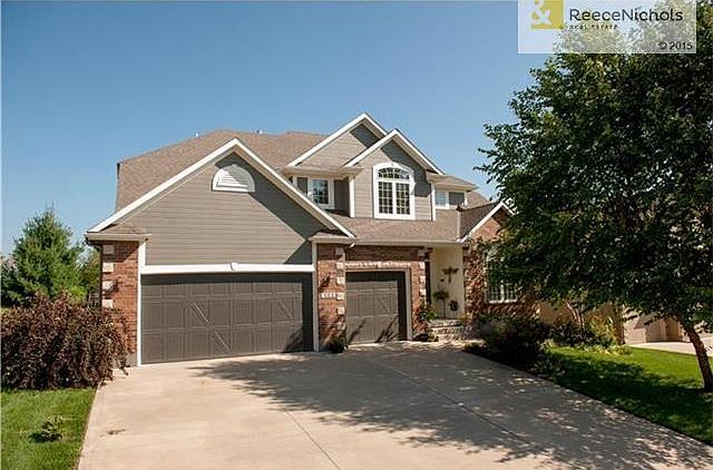 1st image of 2808 SE Smith Dr