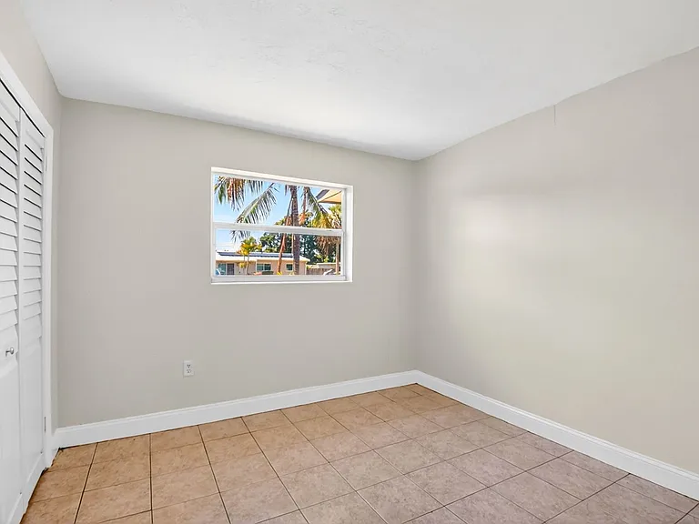775 Snead Cir — Photo 13