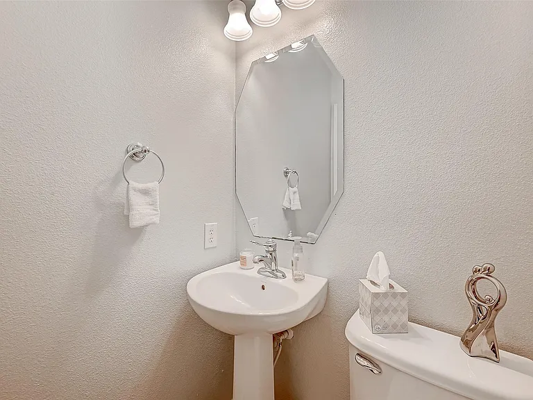 13600 Breton Ridge St #32C — Photo 28