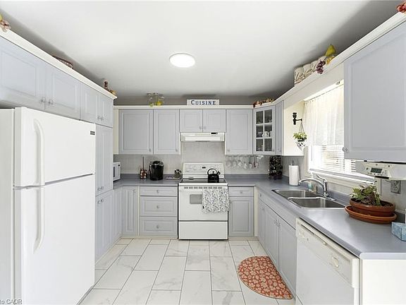 5th image of 7917 Ethel St
