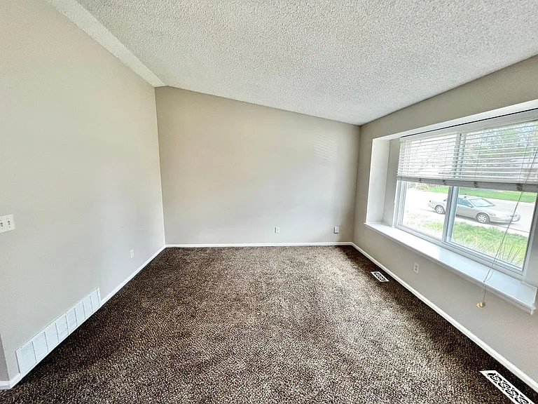 2336 Arctic Fox Dr — Photo 5