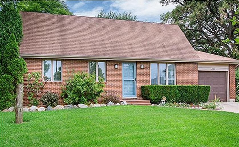 1st image of 2720 Rosewood Ct